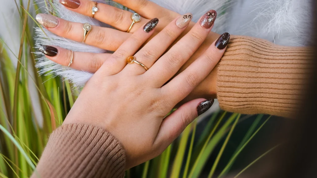 Short Fall Nails: The Perfect Accessory For Autumn 2024 4 short fall nail